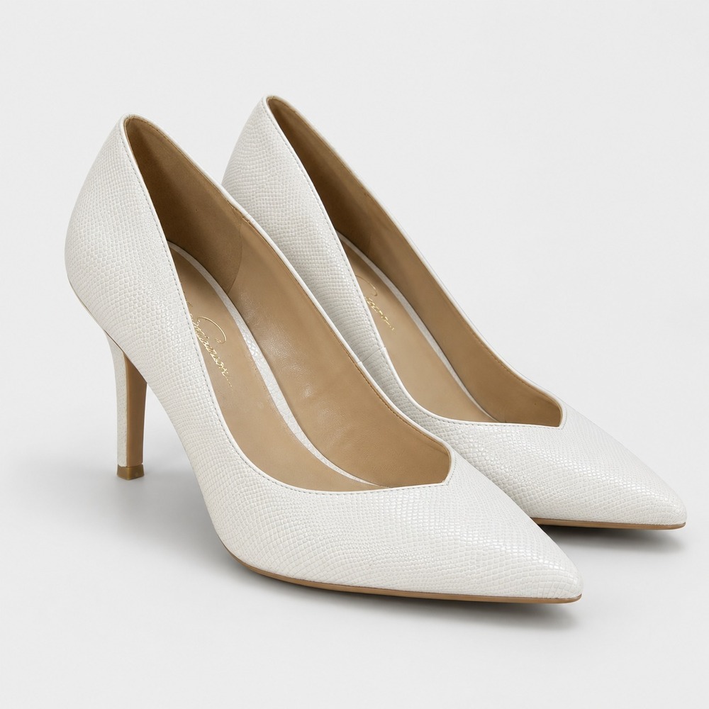 Jessica Simpson White Textured Pointed-Toe Pumps